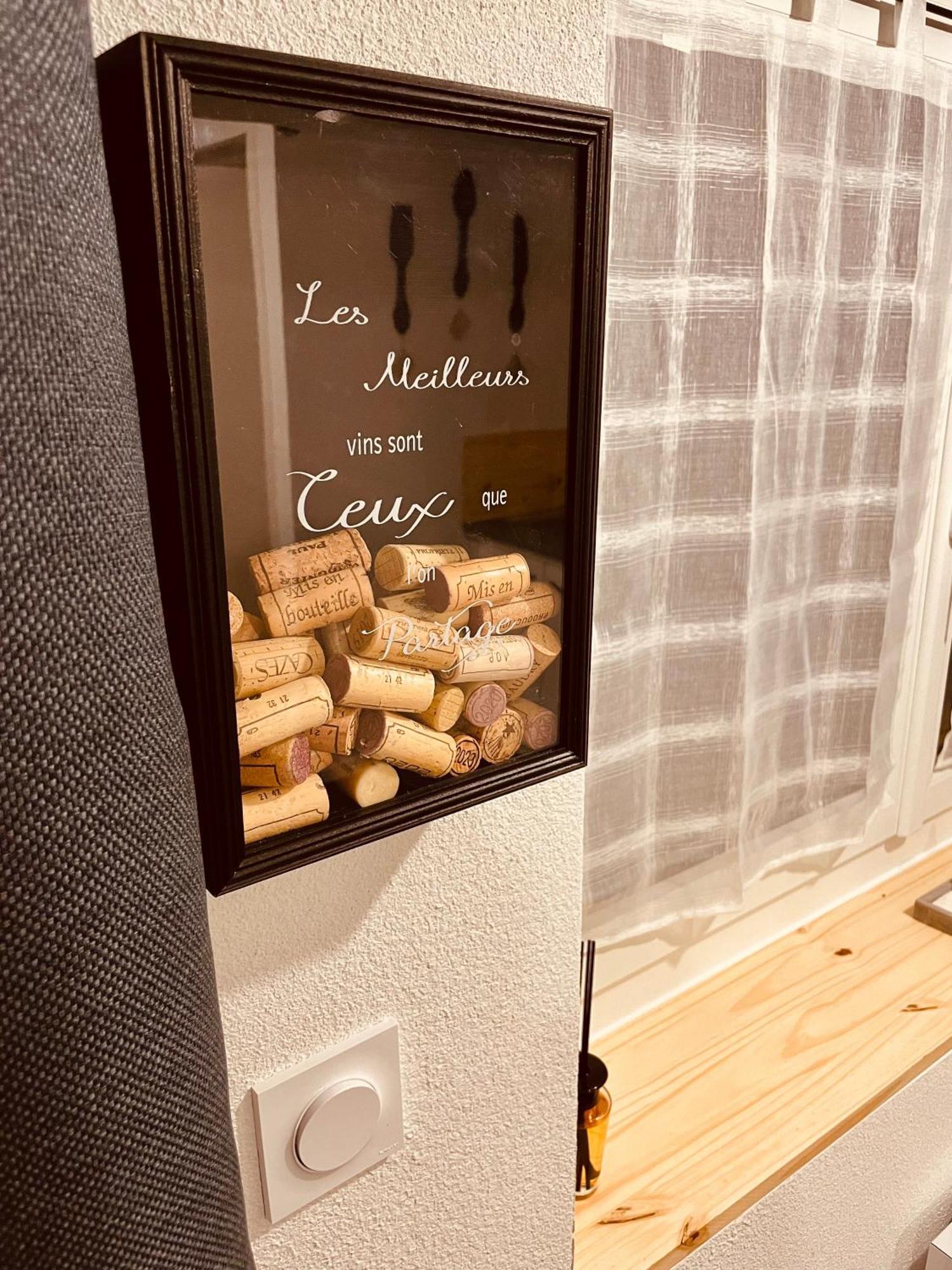 La Cave Aux Lumieres - Proche Centre-Ville - 2 Chambres - Wifi Renaison ภายนอก รูปภาพ
