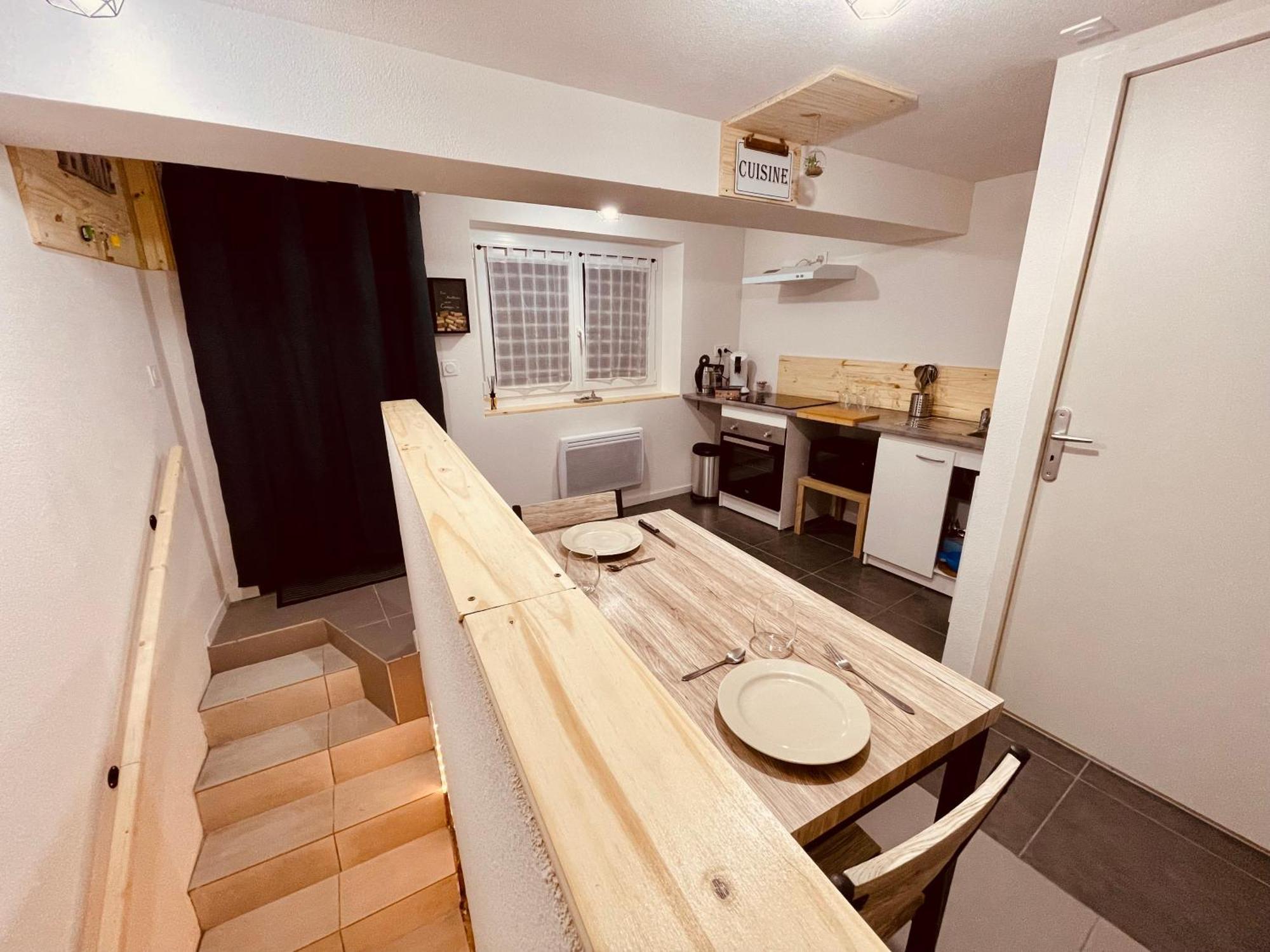 La Cave Aux Lumieres - Proche Centre-Ville - 2 Chambres - Wifi Renaison ภายนอก รูปภาพ